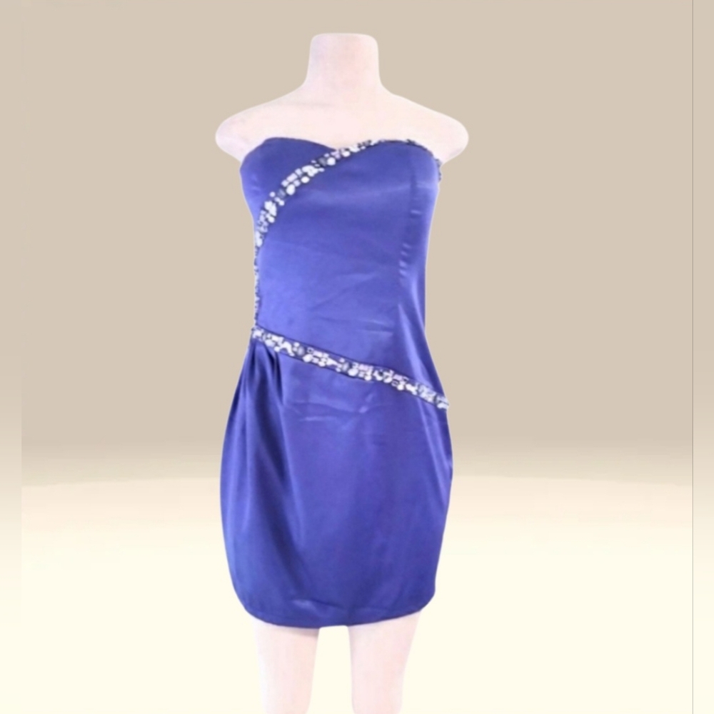 Elegant Violet Strapless Dress